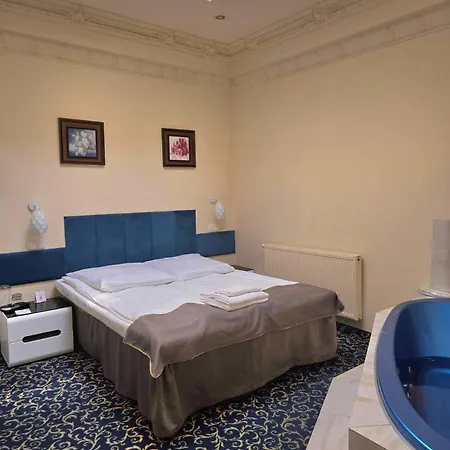Venecia Palace 3* Michałowice