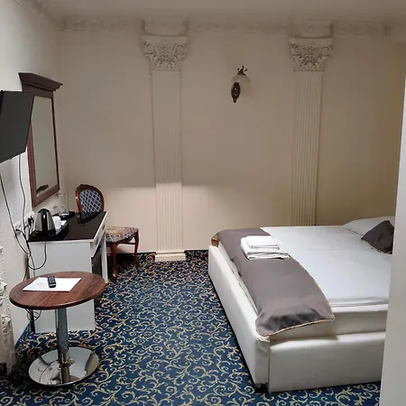 Venecia Palace