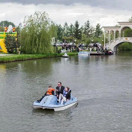 فندق Venecia Palace 3*