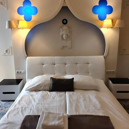فندق Venecia Palace 3*