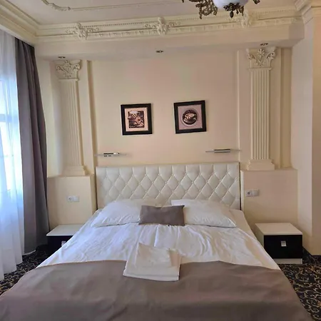 Venecia Palace Hotel 3*