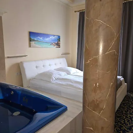 Venecia Palace 3* Michałowice