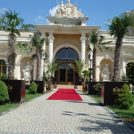 Venecia Palace فندق Michałowice